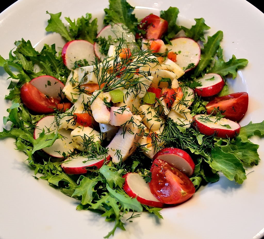 Salat Calamari Shrimps Frisee Radieschen Tomaten 1 « heat&amp;#39;n&amp;#39;eat